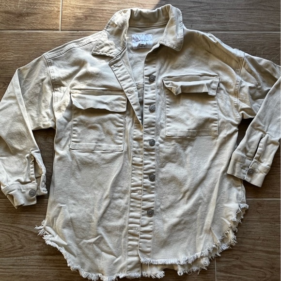 Celebrity Pink Cream 100% Cotton Denim Frayed Hem Shacket Shirt Jacket - Picture 6 of 7